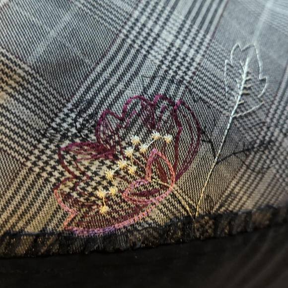 Plastik Wrap skirt - Picture 6 of 7